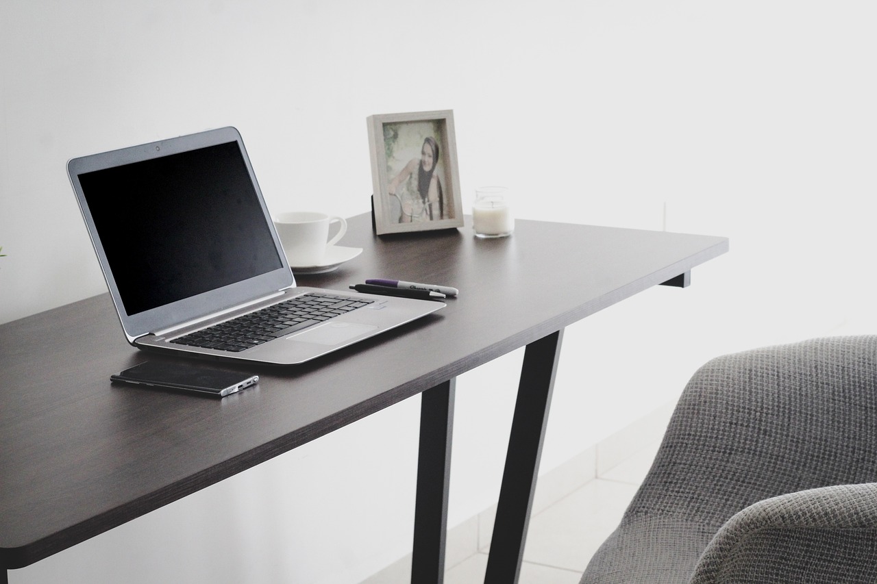 Workplace, workspace, home office — How Cheap Skirting Board Brings Lasting Elegance to Any Space