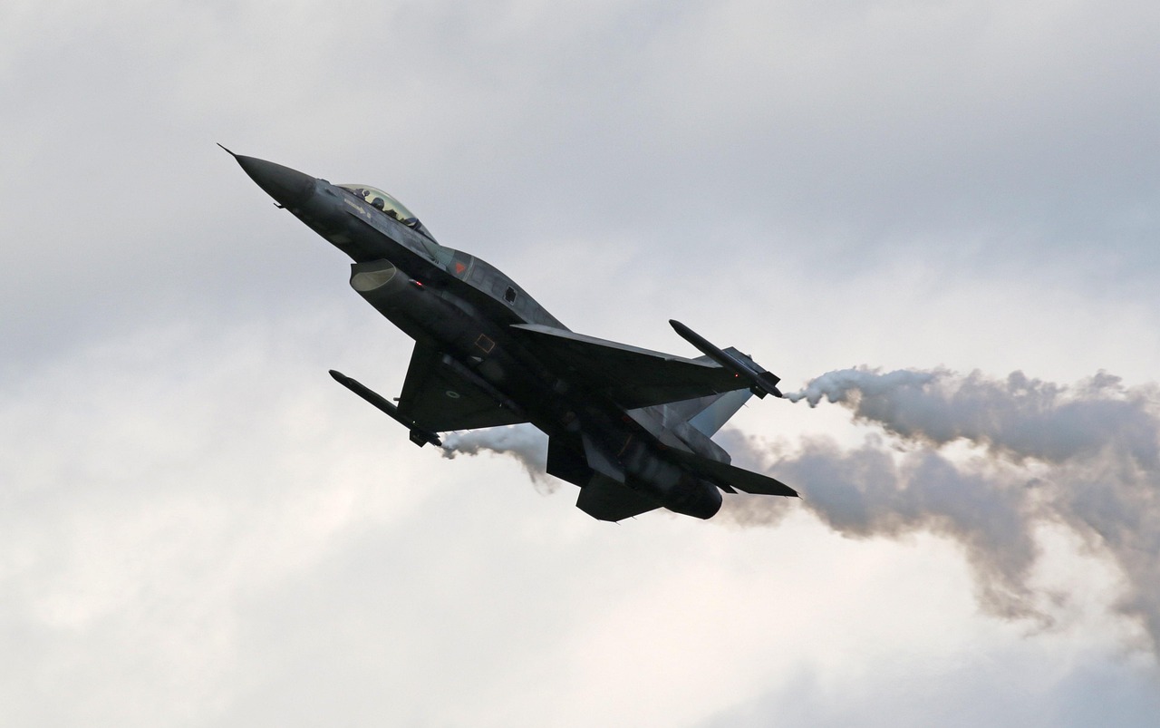 Fighter jet, flight, air force — Stay Energised With Fast-Acting Pablo Nicotine Pouches